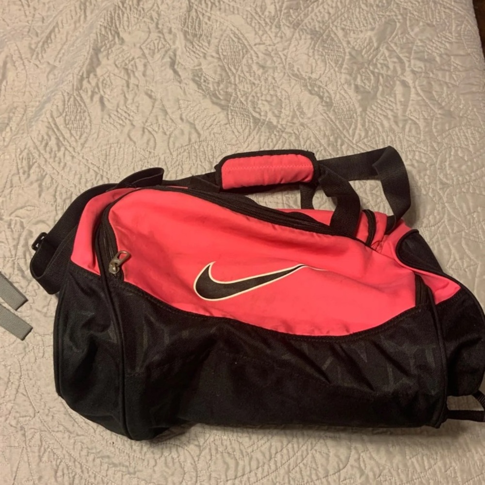 Nike gym bag pink
